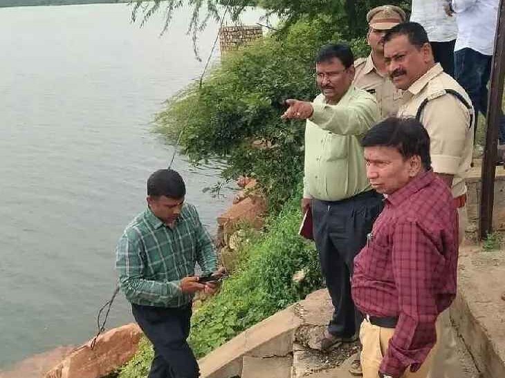మైలవరం రిజర్వాయర్‌ను పరిశీలించిన అధికారులు