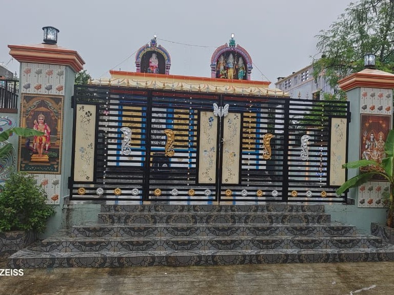 ఘనంగా ఆలయ మహా కుంభాభిషేక వేడుకలు