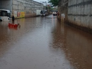 కొత్తూరు అండర్ పాస్ వద్ద నిలిచిన వర్షపు నీరు