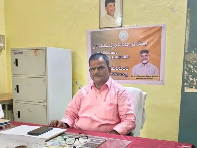 ‘తుపాన్ పట్ల ప్రజలు అప్రమత్తంగా ఉండాలి’