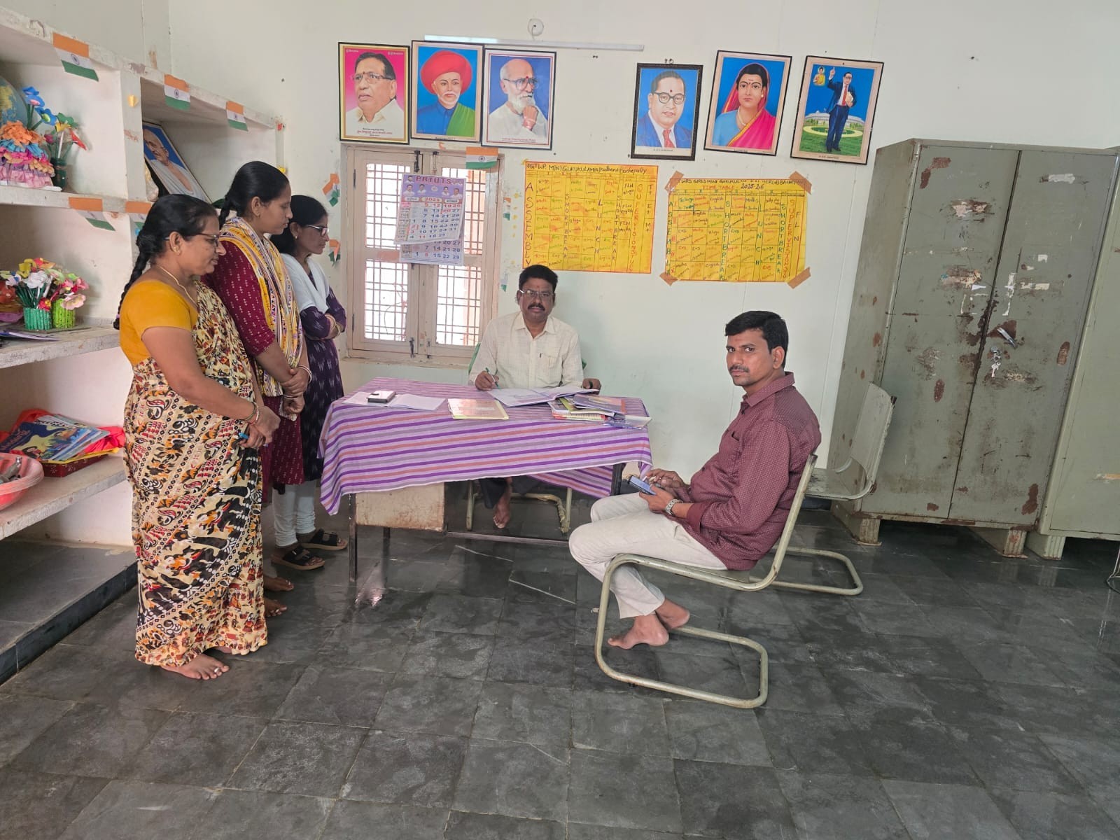 మినీ గురుకులం తనిఖీ చేసిన ఎంఈఓ