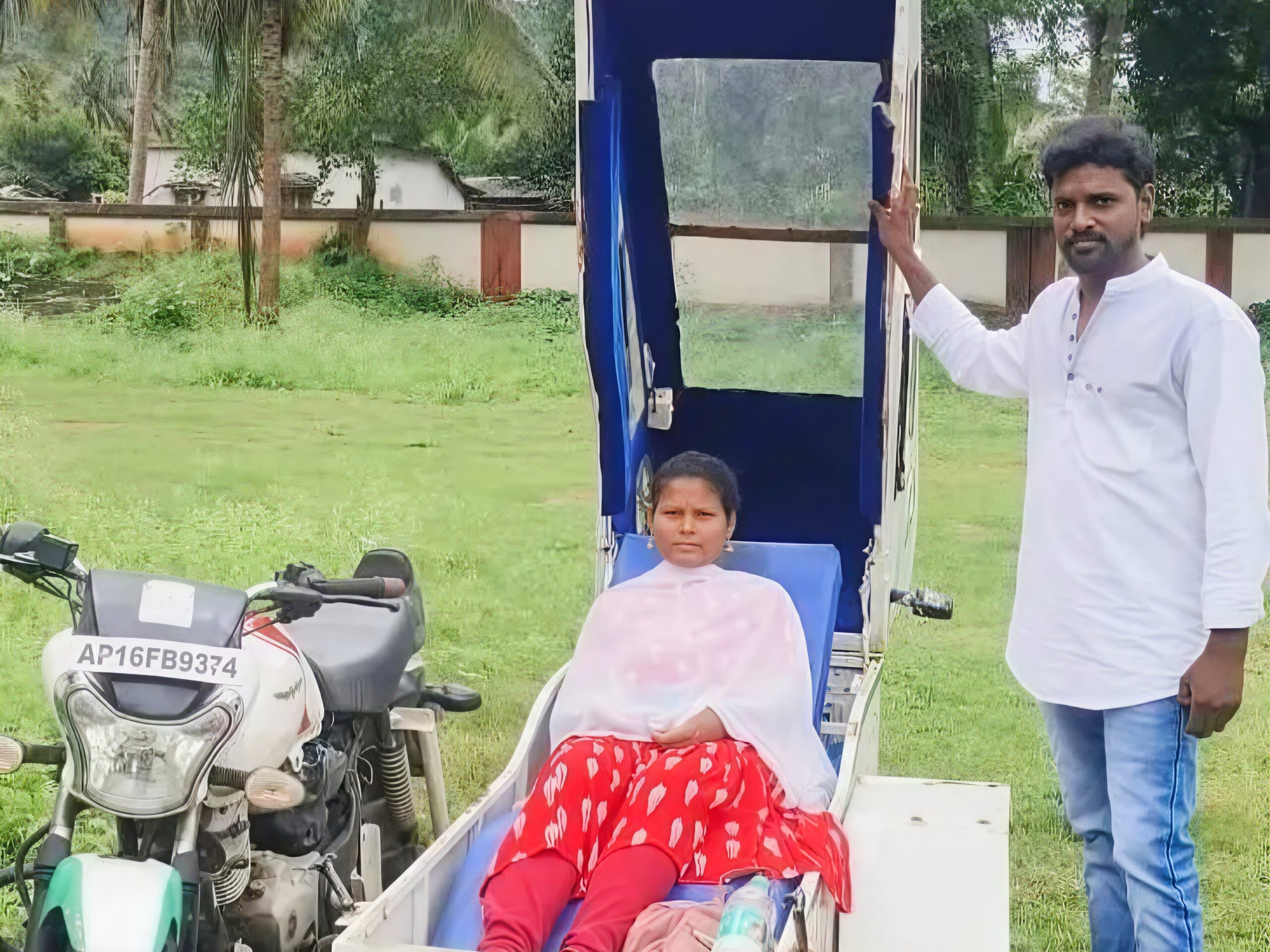 తుఫాన్ ప్రభావం.. ముందుగా గర్భిణీని అసుపత్రికి తరలింపు