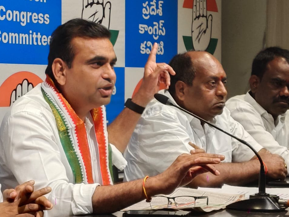 ’10ఏళ్ళలో BRS ప్రభుత్వం రూ.42కోట్ల చలాన్లు విధించింది’
