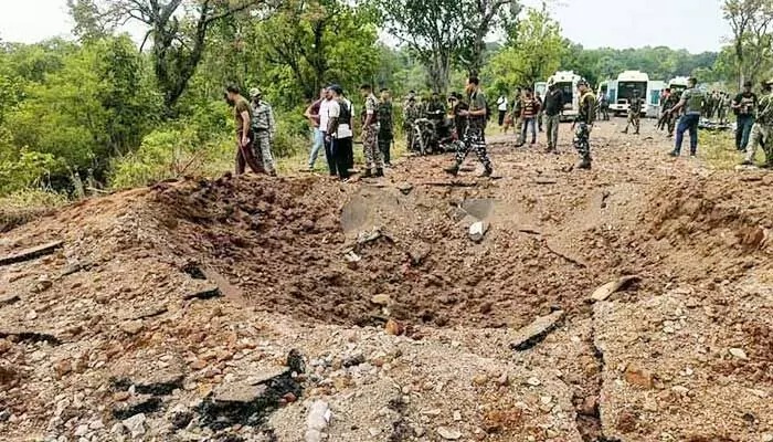 మావోయిస్టుల భారీ కుట్ర భగ్నం