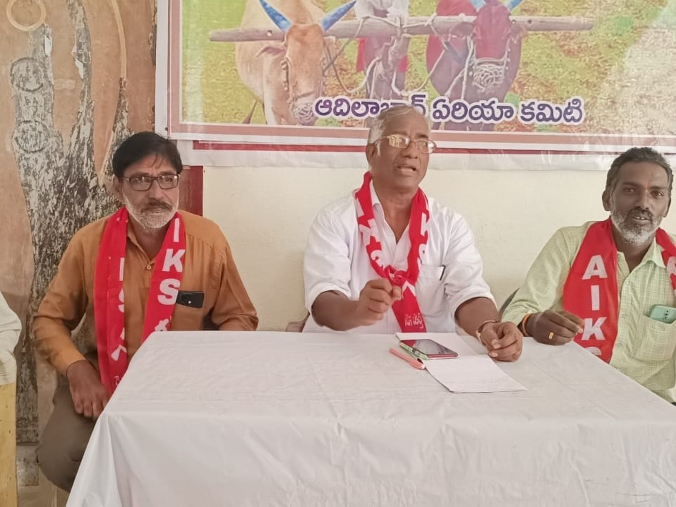 సోయాబీన్ కొనుగోలుకు రైతుల ఇబ్బందులు