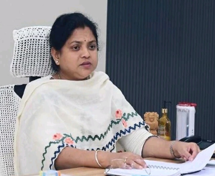 ‘రేపు విద్యాసంస్థలకు సెలవు’