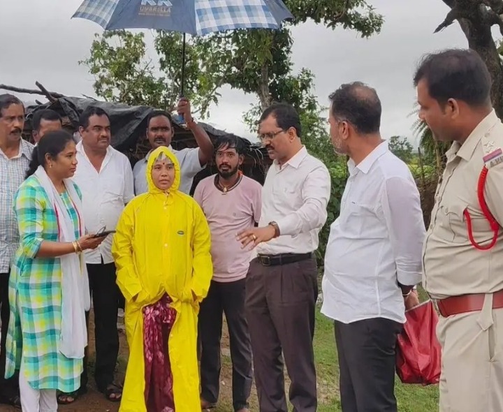 ప్రజలు ఎవ్వరూ బయట కు రావద్దు: MLA