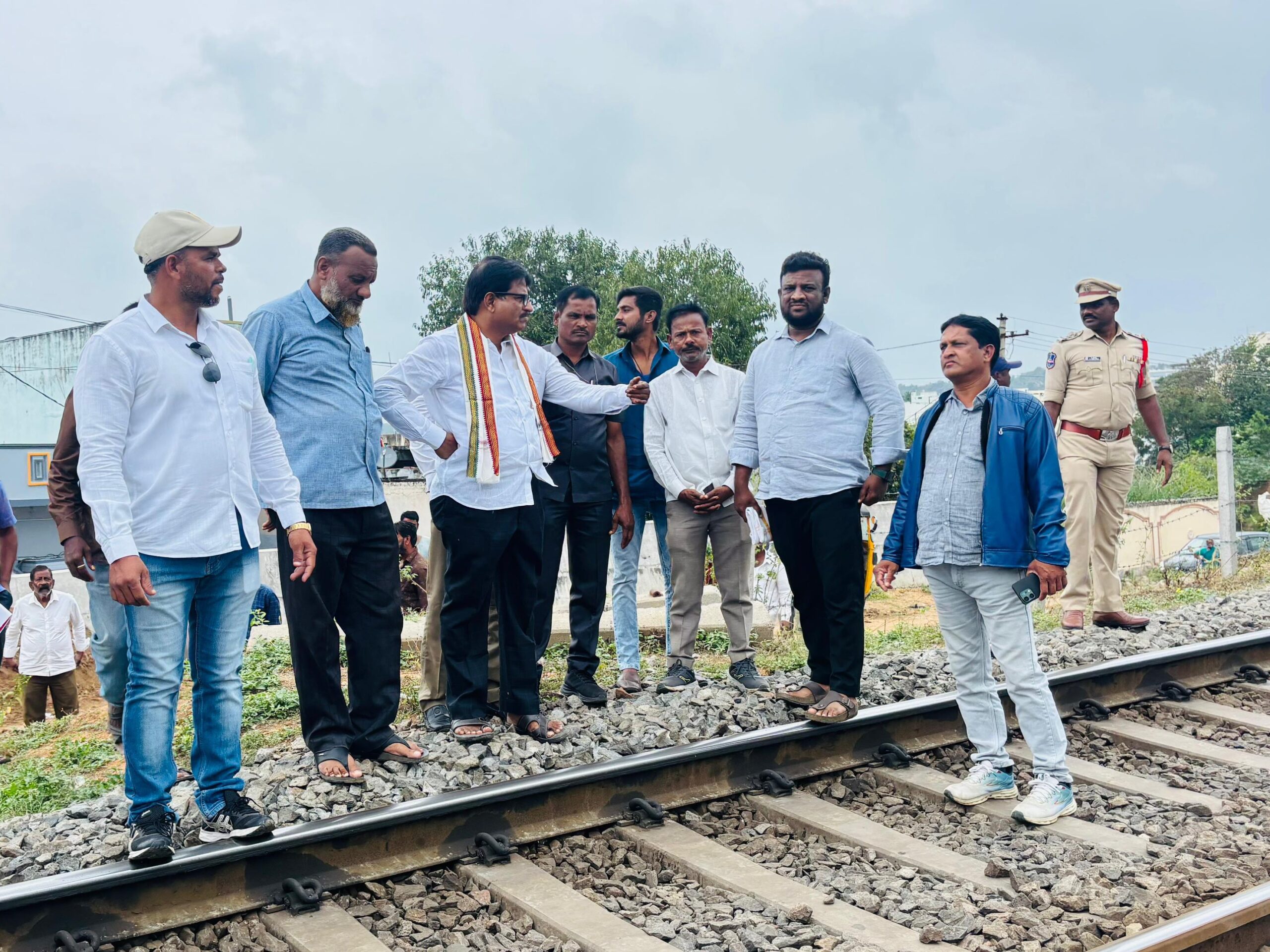 టీడీ గుట్ట ప్రాంతంలో ఎమ్మెల్యే ఆకస్మిక పర్యటన