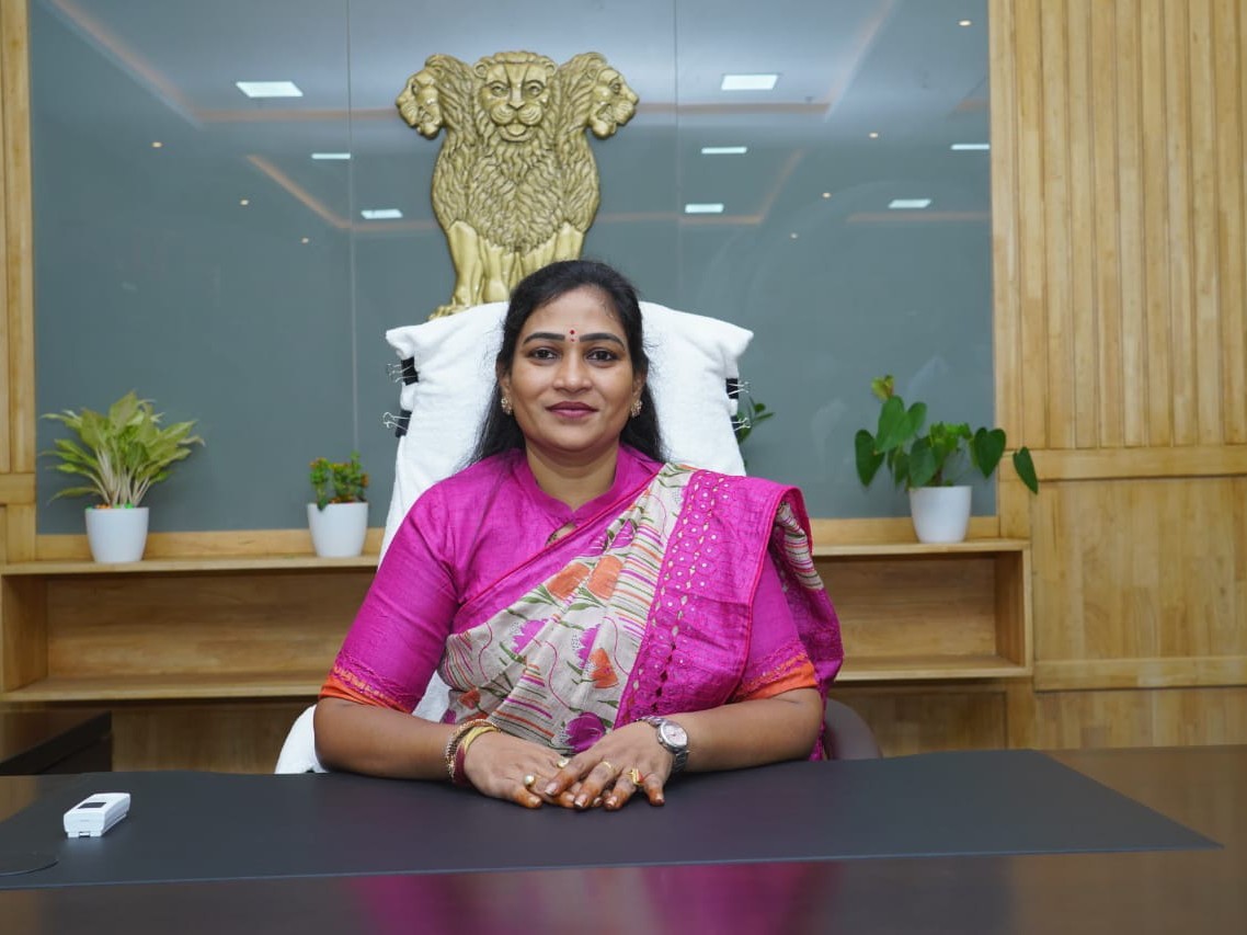 అధికారులతో మంత్రి టెలికాన్ఫరెన్స్