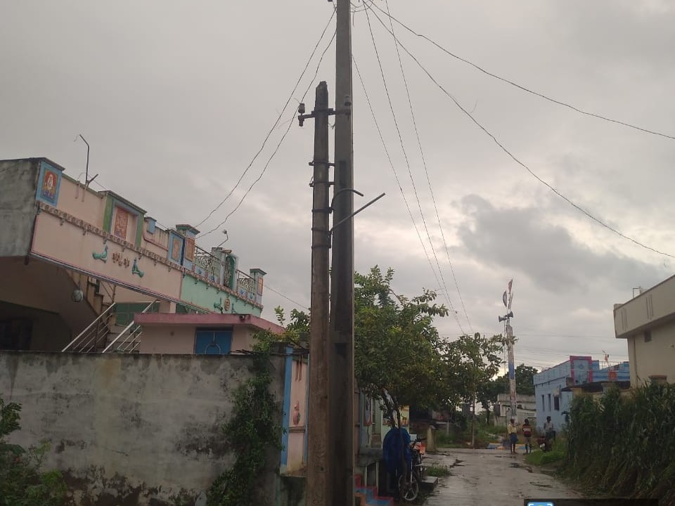 విద్యుత్ స్తంభం గంటల వ్యవధిలో  పునరుద్ధరణ