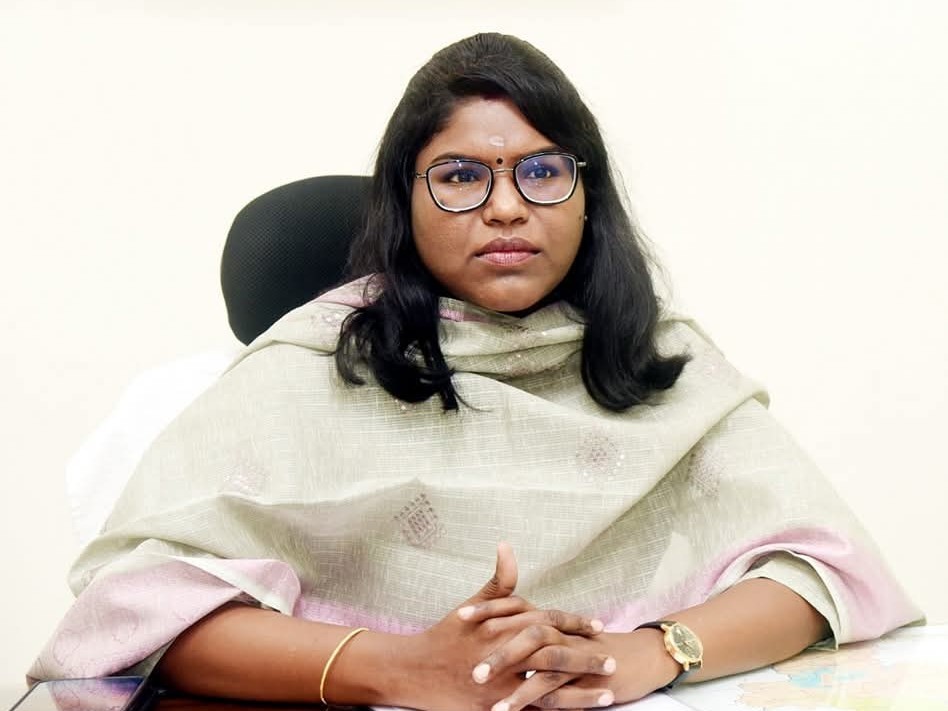 రేపు జిల్లాలో పాఠశాలలకు సెలవు