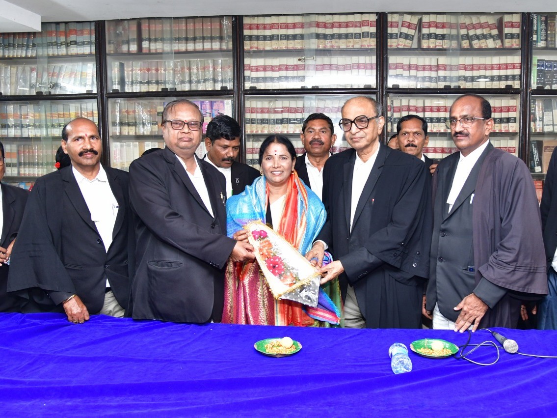 డా.ప్రమీల మామిడి అడ్వకేట్‌కు సన్మానం