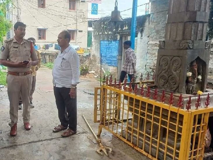 పెద్దమ్మ ఆలయంలో త్రిశూలాన్ని పెరికిన దుండగులు