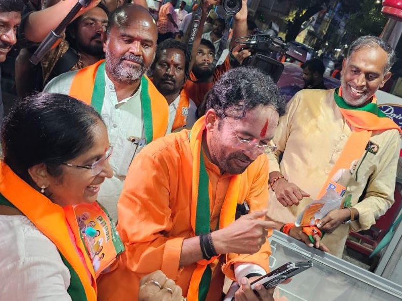 కష్టసుఖాల్లో పాలుపంచుకునే వ్యక్తి దీపక్ రెడ్డి: మంత్రి