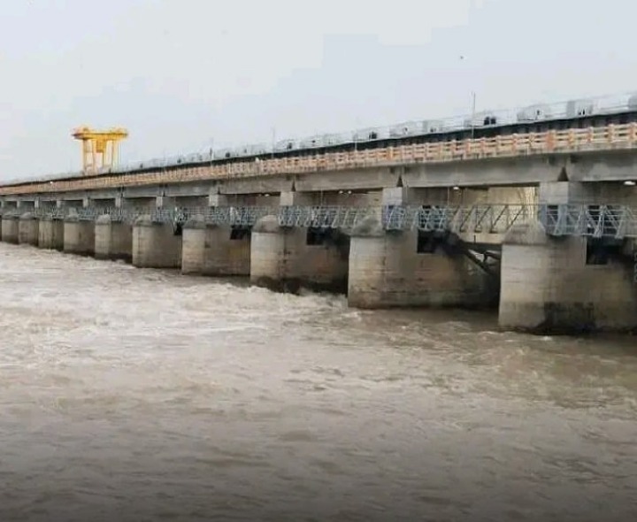 సుంకేసులకు కొనసాగుతున్న వరద