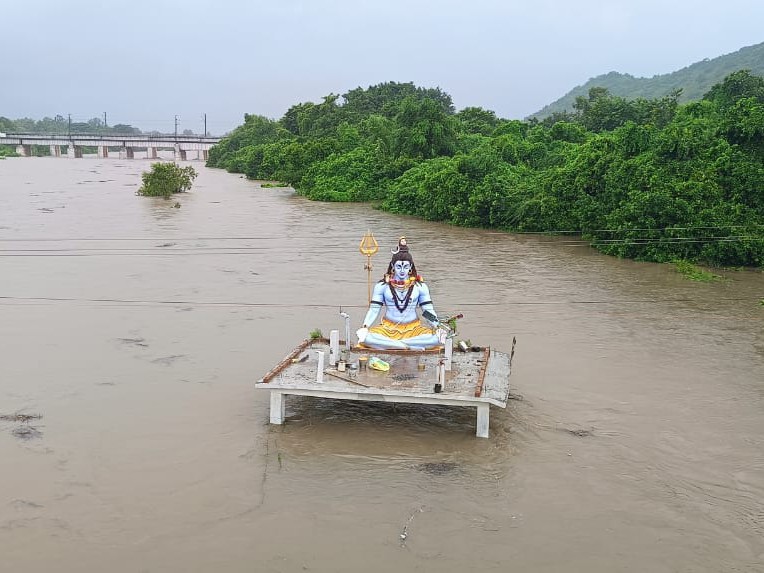 బహుదా నదికి మొదటి ప్రమాద హెచ్చరిక జారీ