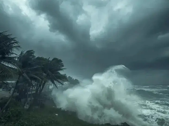 తీరం దాటిన తీవ్ర తుఫాన్