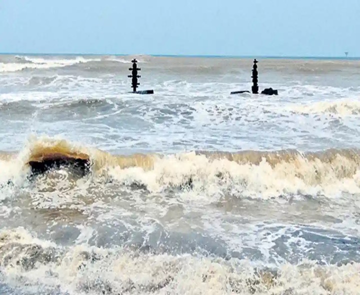 BREAKING: ఉప్పొంగిన సముద్రం