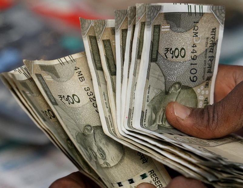 తుఫాన్ ఎఫెక్ట్: ఒక్కో కుటుంబానికి రూ.5 వేలు