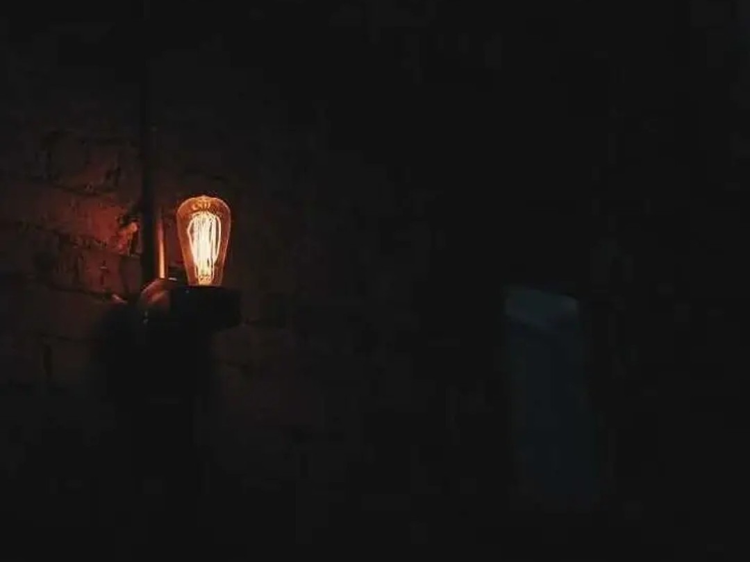 తెనాలిలో కరెంట్ కష్టాలు.. ప్రజల ఇబ్బందులు