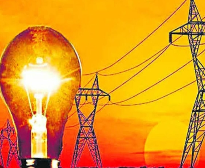 తుఫాన్.. విద్యుత్‌కు అంతరాయం