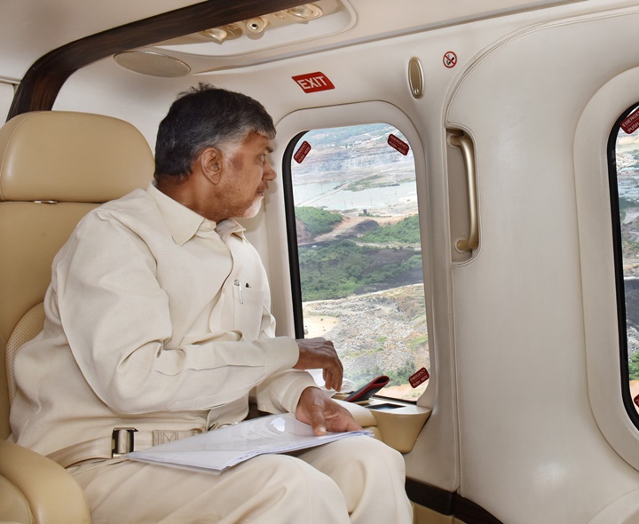 కొనసాగుతున్న చంద్రబాబు ఏరియల్ సర్వే