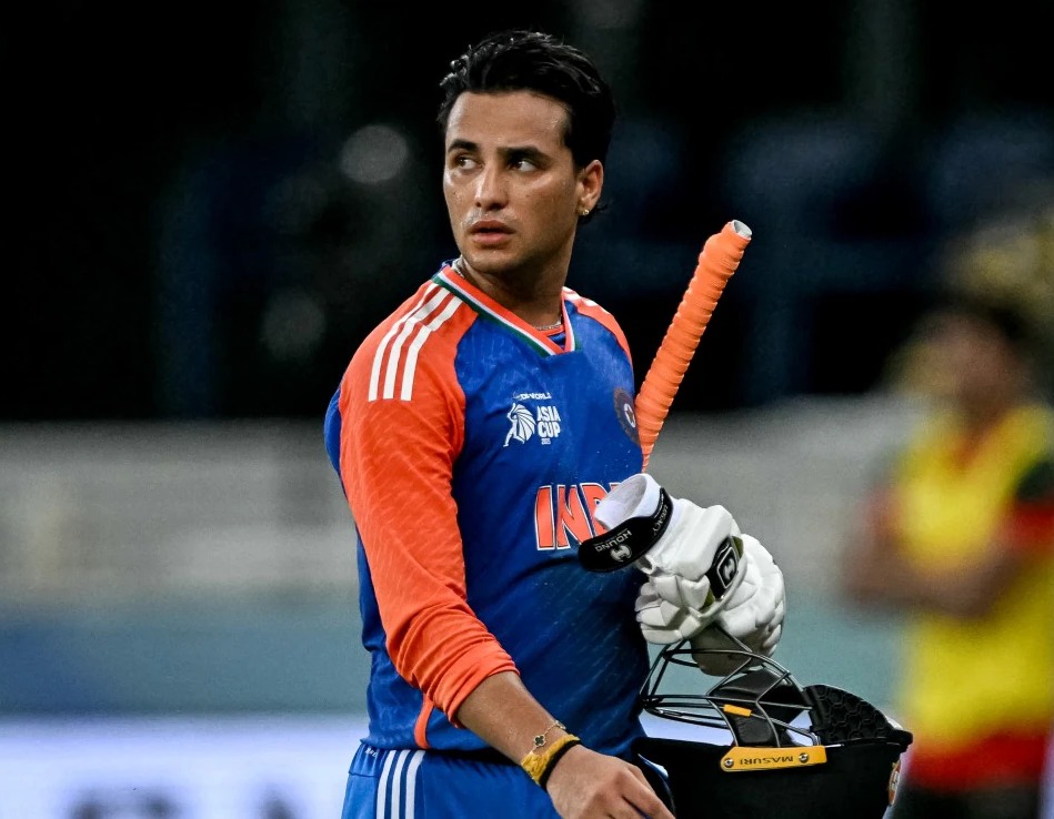 IND vs AUS: అభిషేక్ శర్మ ఔట్