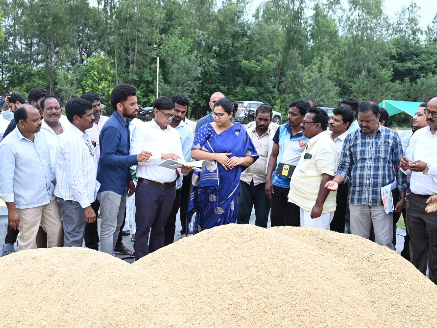 ‘లోటుపాట్లు లేకుండా వరి కొనుగోలు చేయాలి’