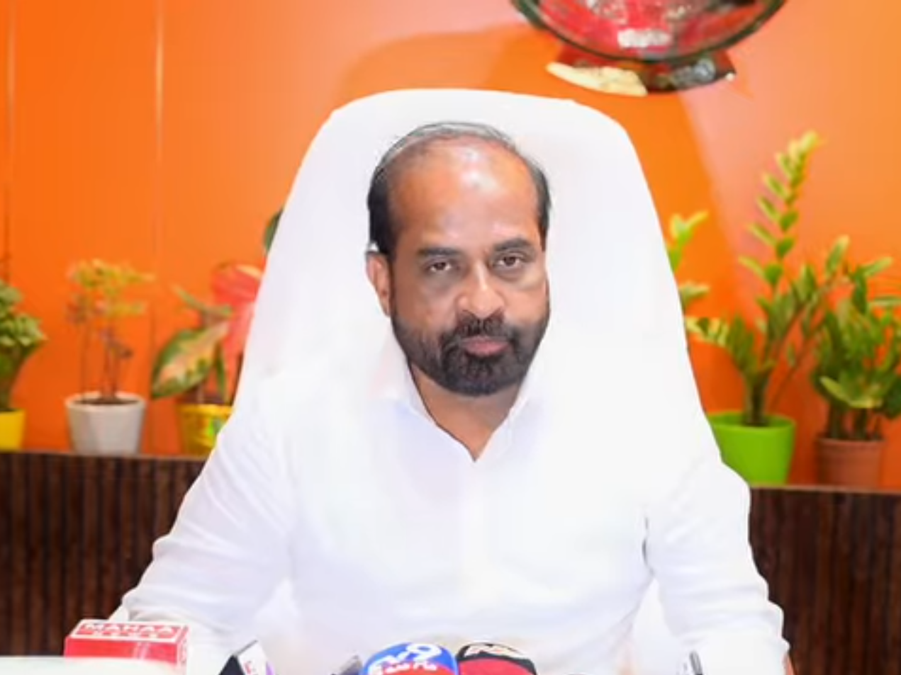 తుఫాన్ ప్రభావంలో వైద్య విభాగం సమర్థ చర్యలు: మంత్రి