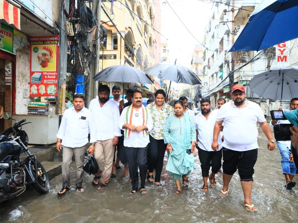 సంక్షేమ కార్యక్రమాల ద్వారా తనదైన ముద్ర వేసింది