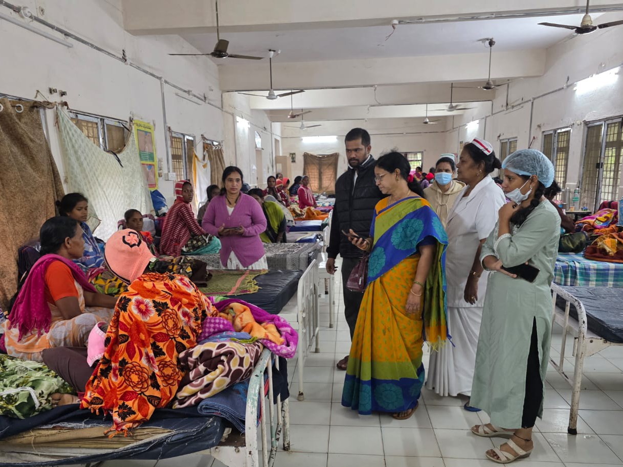 ఆసుపత్రిని తనిఖీ చేసిన మెడికల్ కళాశాల ప్రిన్సిపాల్