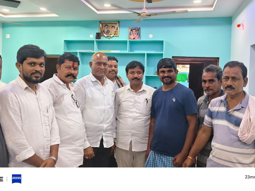 బాధిత కుటుంబాన్ని పరామర్శించిన సేవాలాల్ సేన