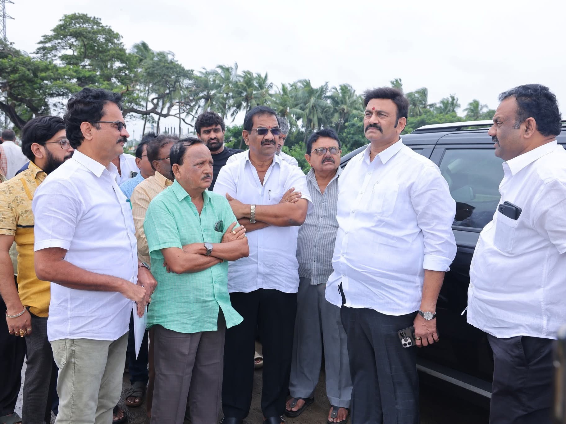 నీటి ప్రవాహాన్ని సందర్శించిన డిప్యూటీ స్పీకర్