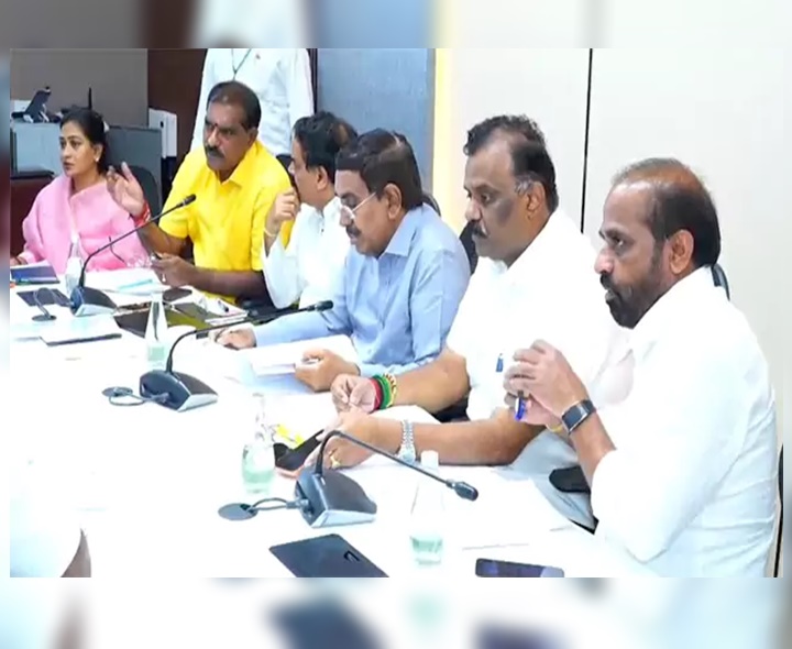జిల్లాల పునర్‌వ్యవస్థీకరణపై మంత్రుల కమిటీ చర్చ