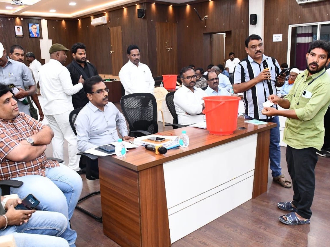 స్టేడియం రోడ్డులో ఈట్ స్ట్రీట్ ఏర్పాటుకు లక్కీ డ్రా