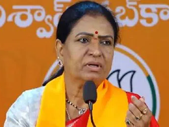 కాంగ్రెస్ కుట్రలకు ఓటుతో బుద్ధి చెప్పండి: ఎంపీ