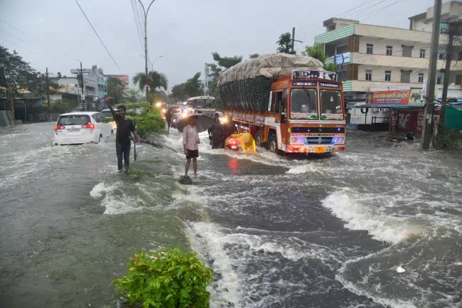 తుఫాన్ ఎఫెక్ట్.. భారీ వర్షపాతం నమోదు