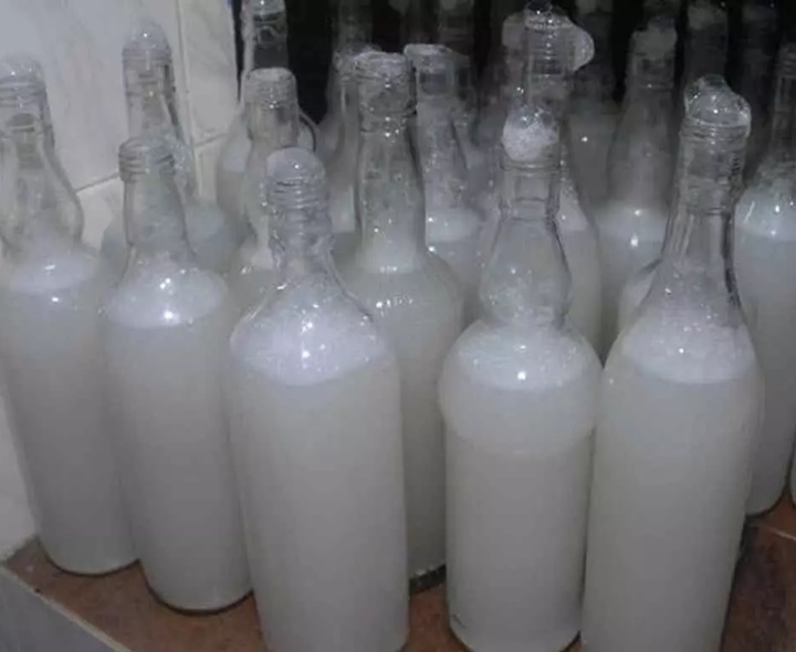 కల్తీ కల్లు తాగి 13 మందికి అస్వస్థత