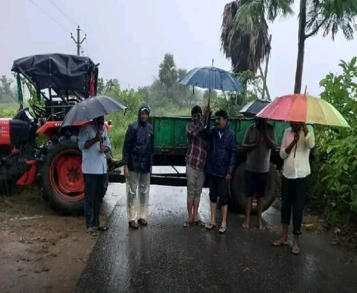 గ్రామాలకు రాకపోకలు ໙໐໖..!