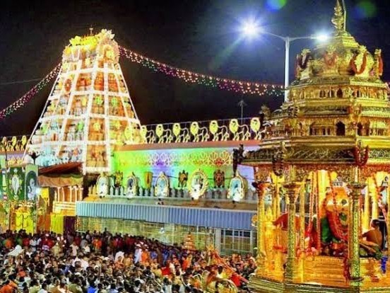 తిరుమల శ్రీవారి దర్శనానికి 8 గంటల సమయం