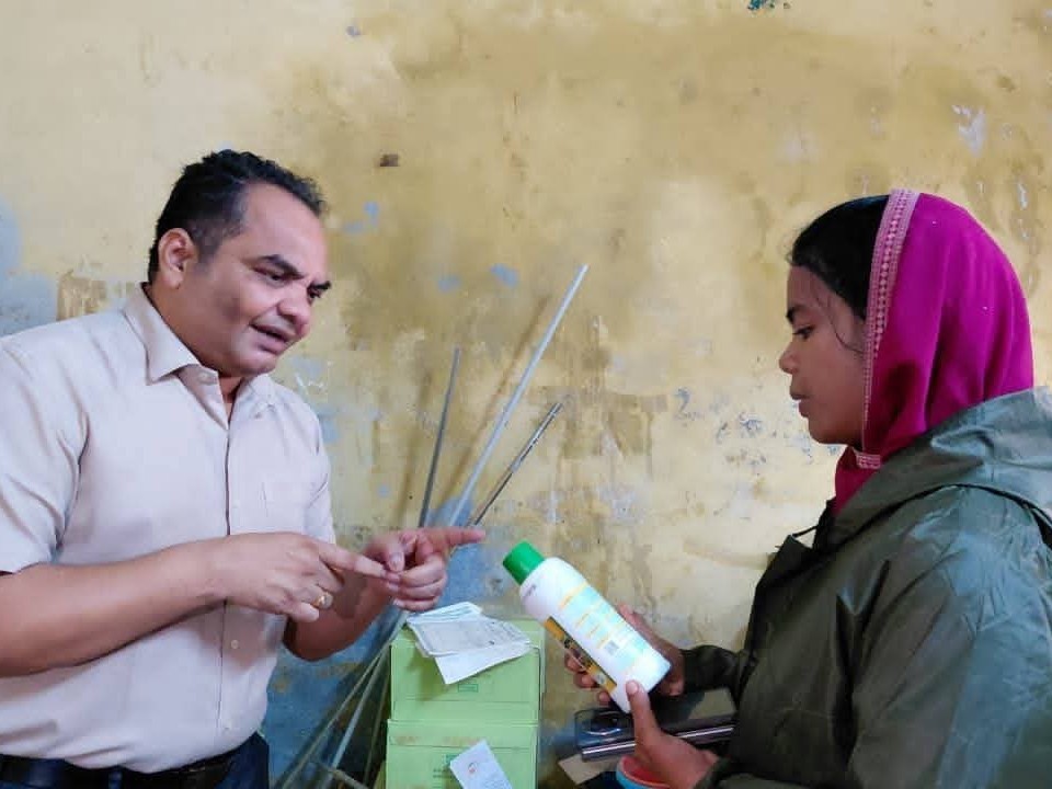 ‘యూరియా వాడకంపై రైతులకు అవగాహన కల్పించాలి’