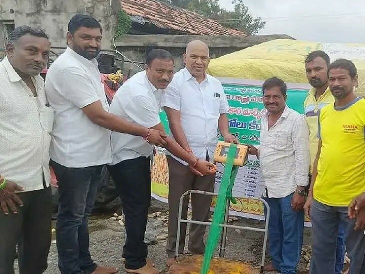 వెన్కేపల్లిలో ప్రారంభమైన మొక్కజొన్న కొనుగోలు కేంద్రం