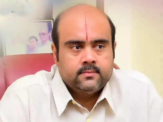 గంగన్నపాడును సందర్శించిన బేబినాయన