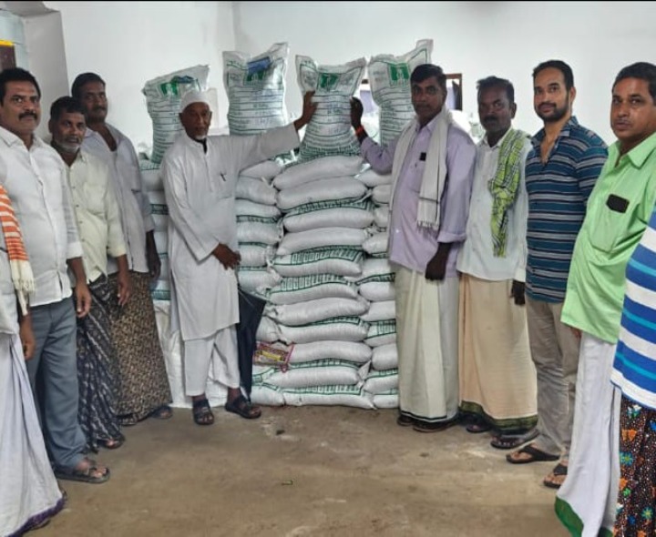 కొత్తకోట పంచాయతీలో విత్తన పంపిణీ