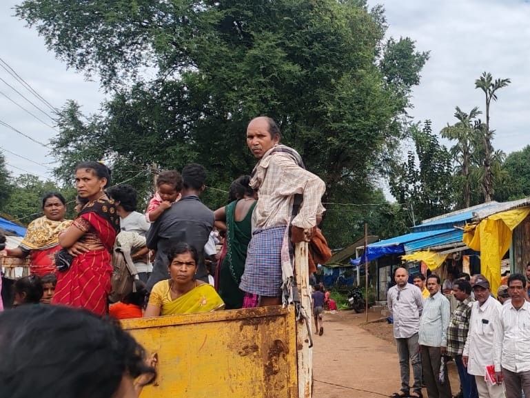 పునరావాస కేంద్రాల నుంచి స్వగ్రామాలకు