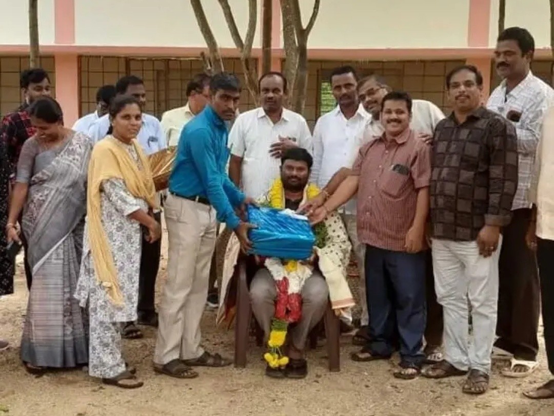 15 ఏళ్లుగా కాంట్రాక్టు అధ్యాపకుడు..నేడు స్కూల్ అసిస్టెంట్