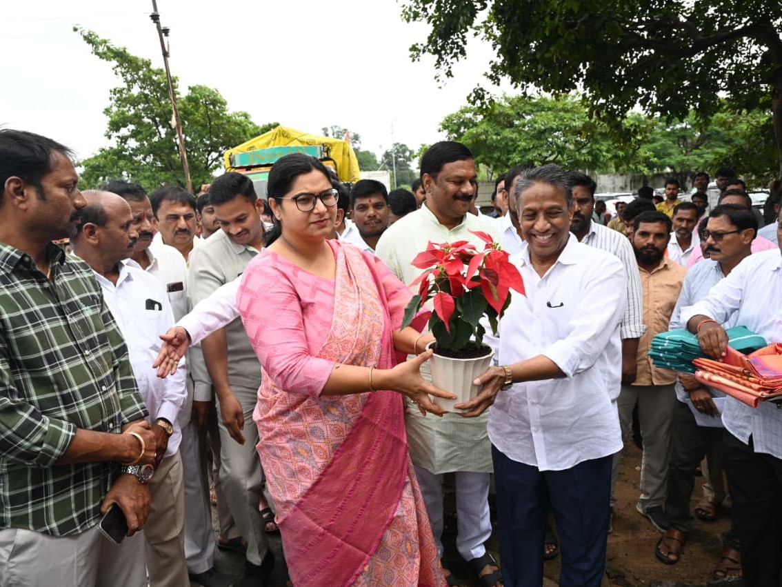 నాణ్యమైన పత్తికి మద్దతు ధర: కలెక్టర్