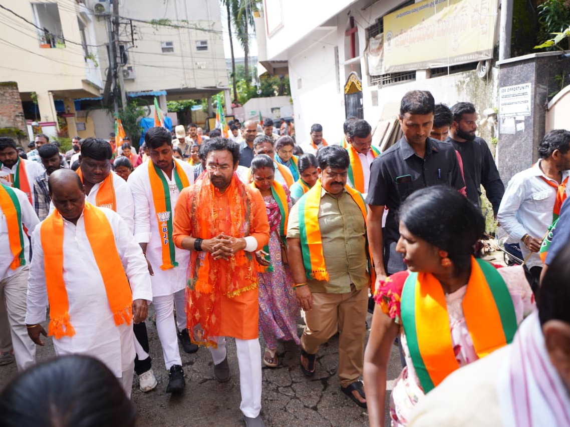 యూసుఫ్ గూడలో కేంద్ర మంత్రి ప్రచారం