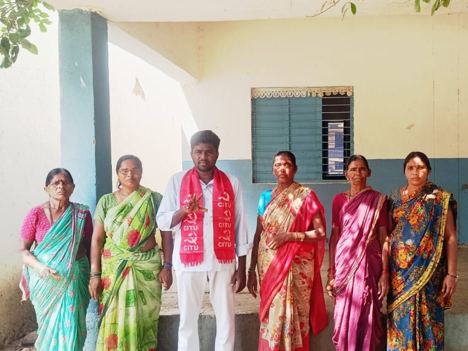 ‘పెండింగ్ వేతనాలు బిల్లులు చెల్లించాలి’