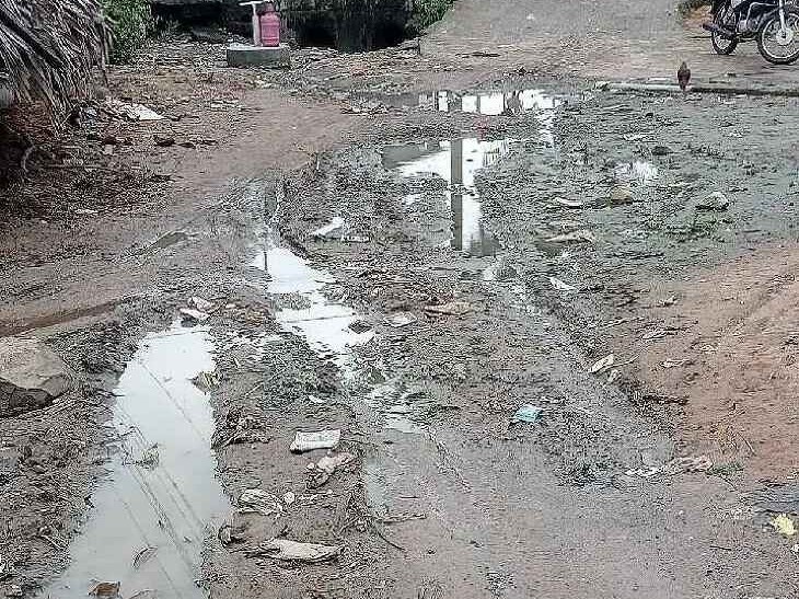 దారుణంగా సెగిడిపేట వీధి రోడ్డులు